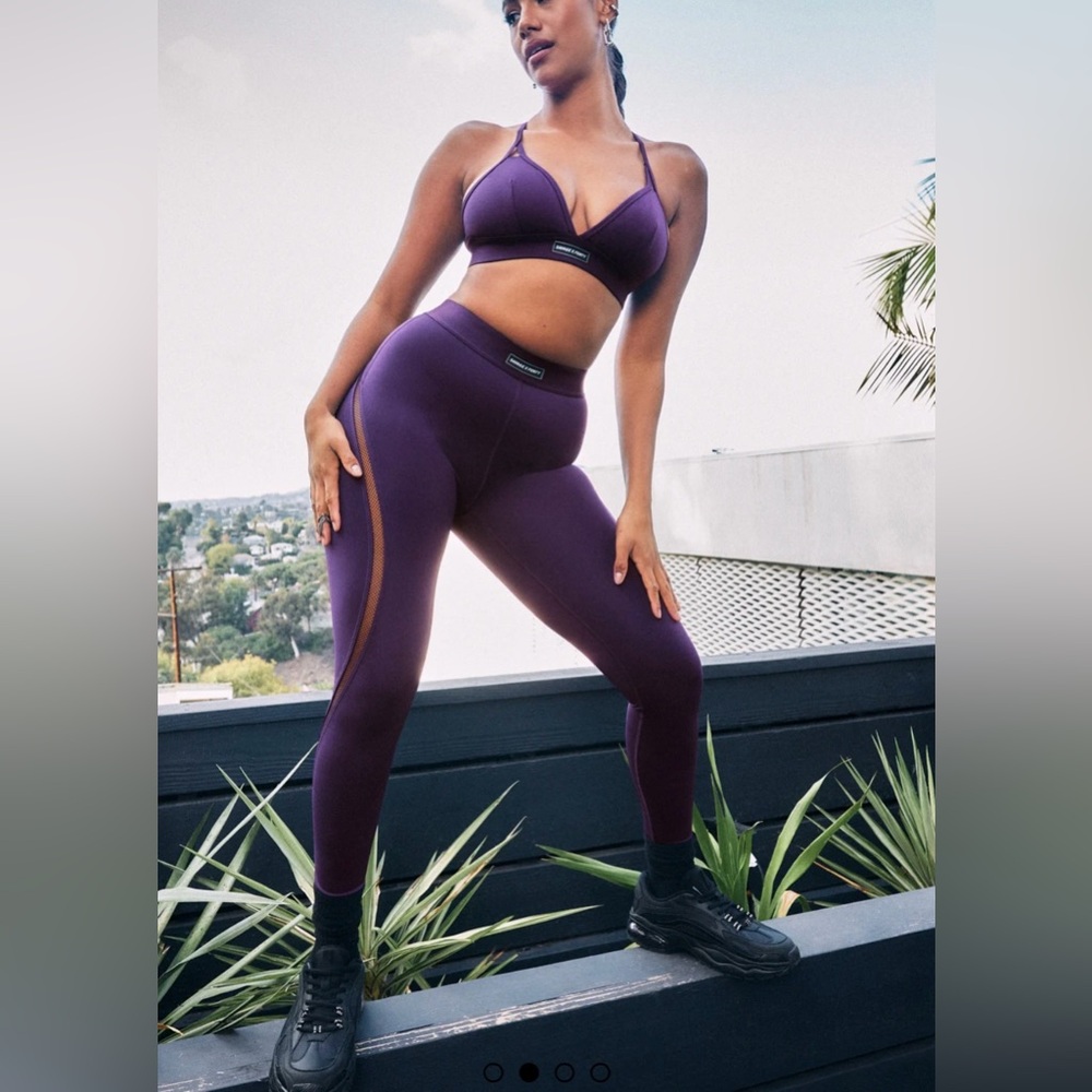 SavageXFenty Flow High-Waist Trimmed Legging  Sheer Mesh Stretch Purple Medium